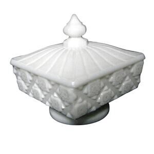 Westmoreland Milk Glass Candy Dish Pedestal Old Quilt Button White Lid Vtg
